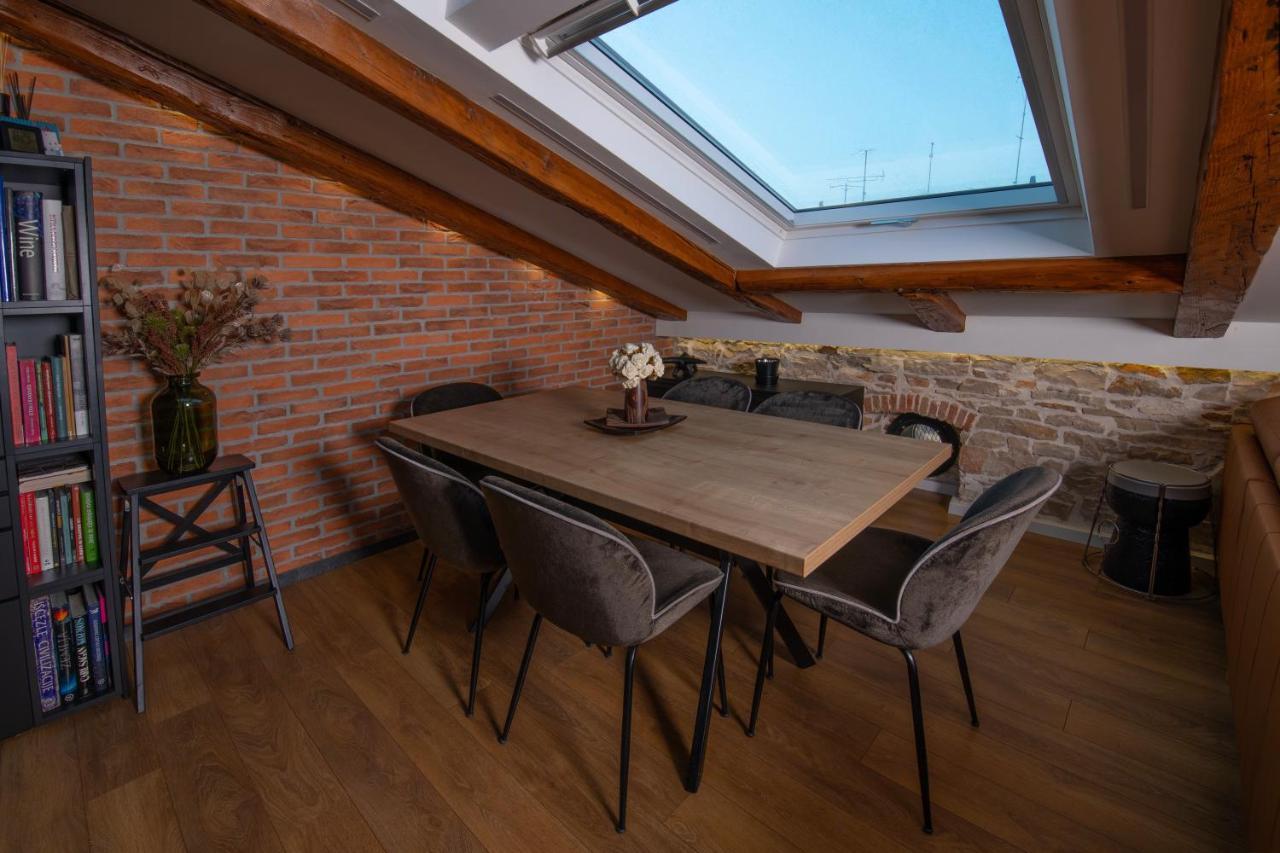 Urban Viktor - Downtown Apartma Pula